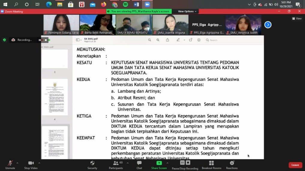 Gambar 2. Pembacaan Keputusan Pedoman Umum dan Tata Kerja SMU