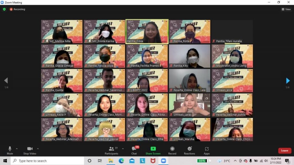 Gambar 2. Sesi Dokumentasi Bersama