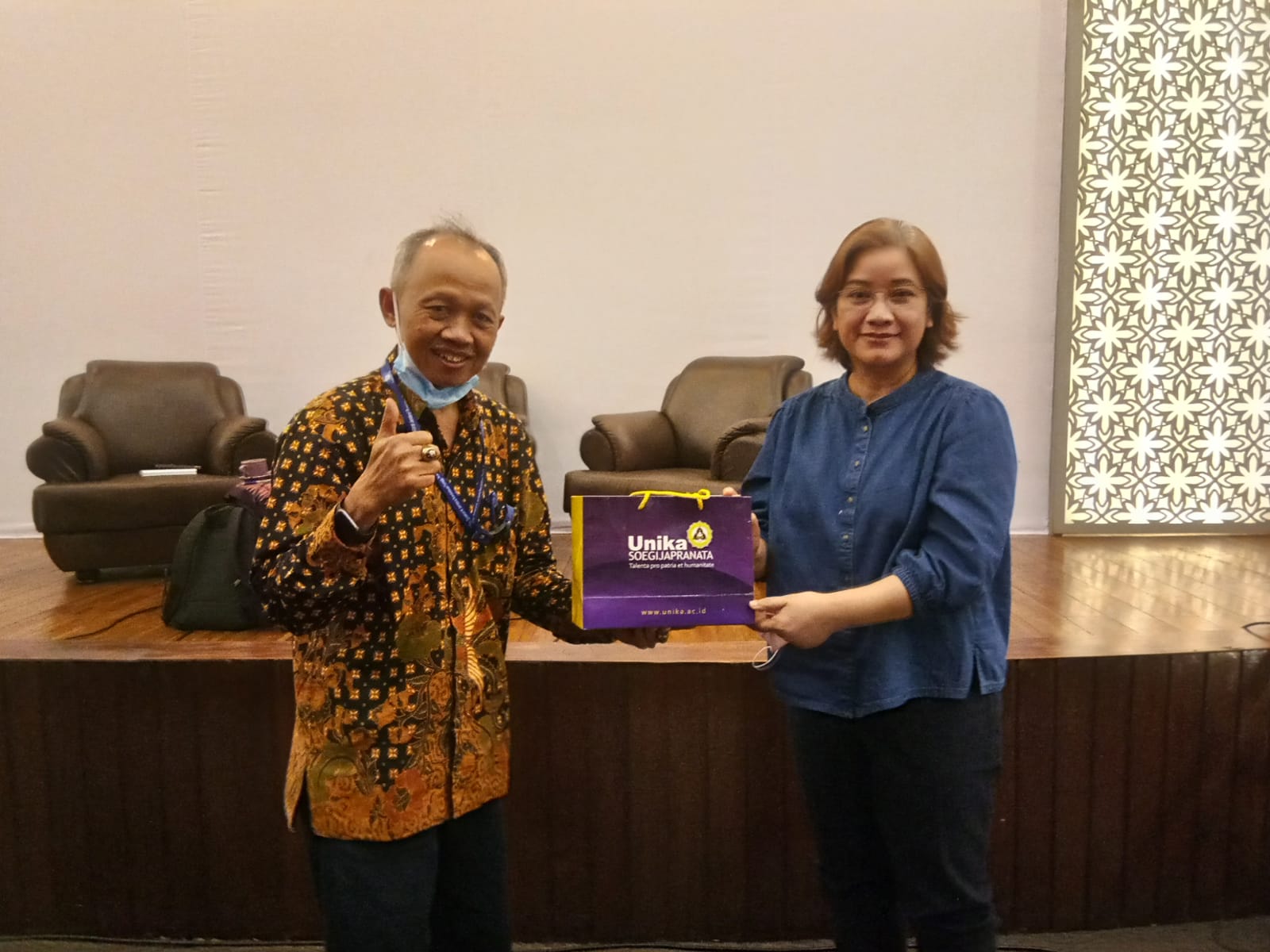 LPPM Unika Bahas Competitive Fund & Matching Fund dalam Webinarnya