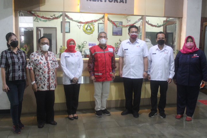 Ketua PMI Kota Semarang Kunjungi Rektor Unika Soegijapranata