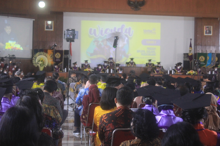 Tiga Hal yang Patut Diketahui dan Dipahami oleh Wisudawan Unika