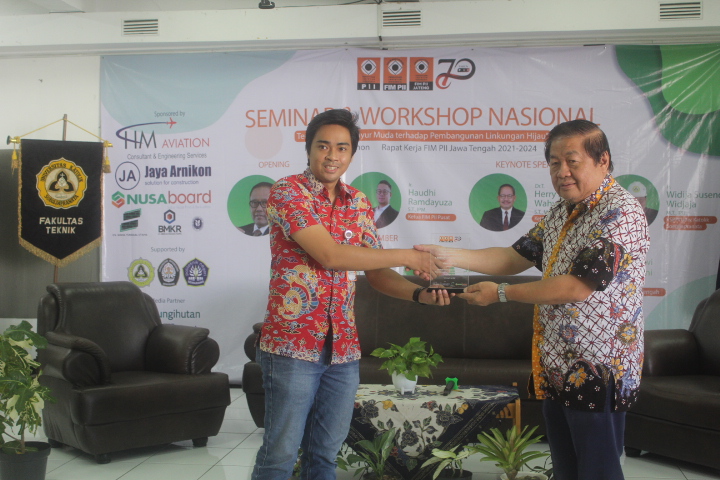 Insinyur Muda Tanggap Lingkungan: FIM PII Adakan Seminar di Unika Soegijapranata Insinyur Muda Tanggap Lingkungan: FIM PII Adakan Seminar di Unika Soegijapranata