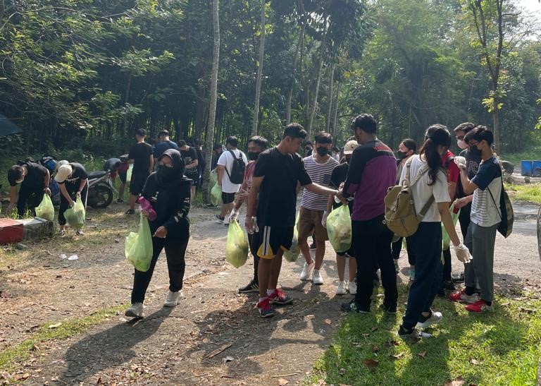 PLOGGING DI HUTAN TINJOMOYO