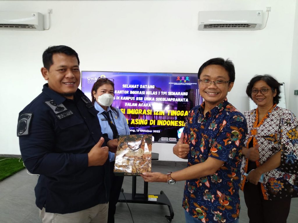 Soegijapranata Catholic University (SCU) Fokus Memahami Kebijakan Keimigrasian Mahasiswa