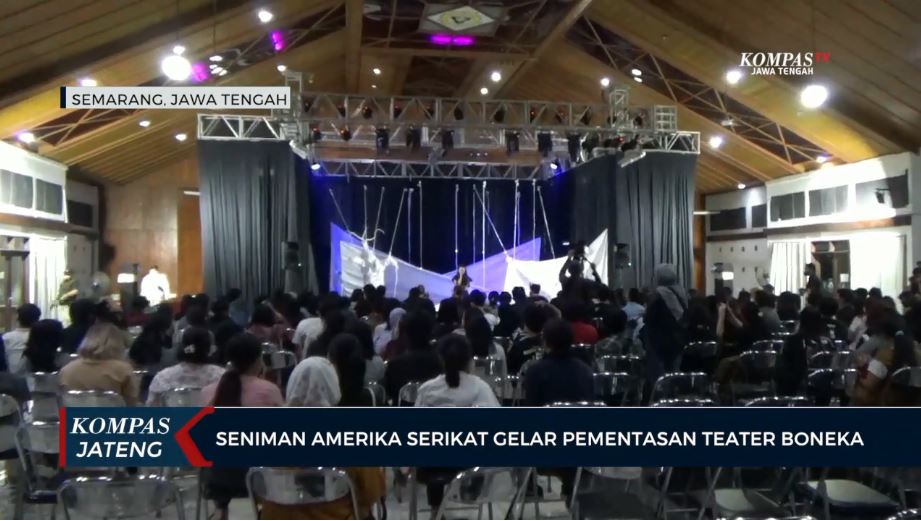 Seniman Amerika Serikat Gelar Pementasan Teater Boneka di Unika Semarang Seniman Amerika Serikat Gelar Pementasan Teater Boneka di Unika Semarang