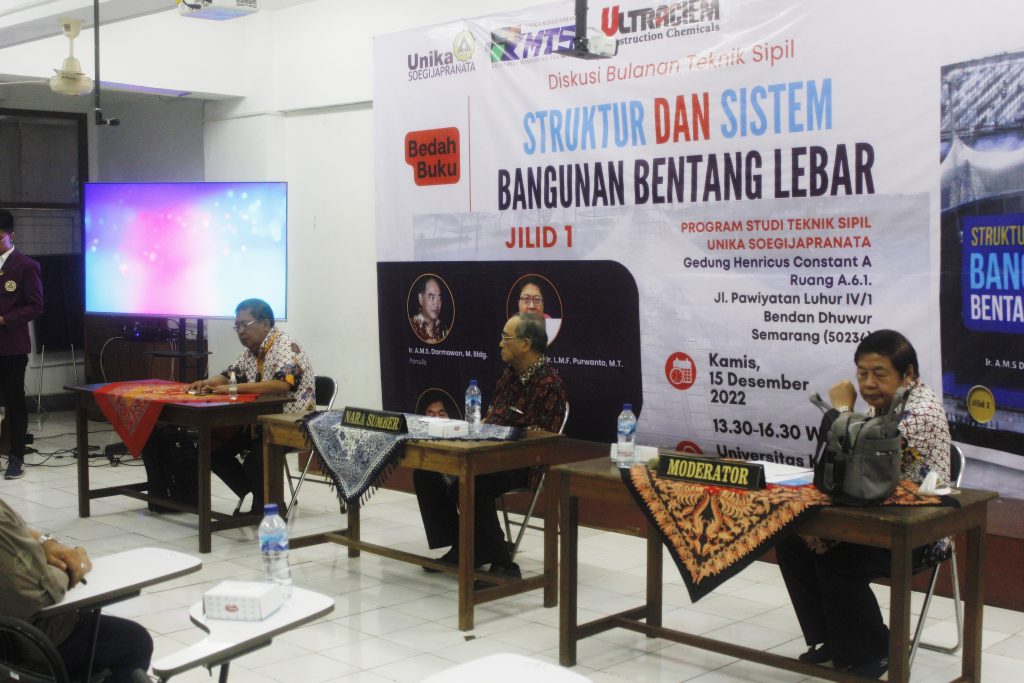 KMTS Unika Soegijapranata Bedah Buku “Struktur dan Sistem Bangunan Bentang Lebar”