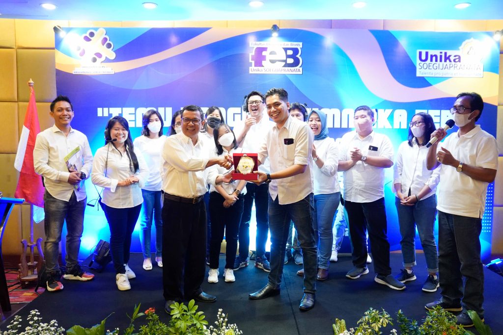 Ikatan Alumni FEB Unika Soegijapranata Adakan Temu Alumni
