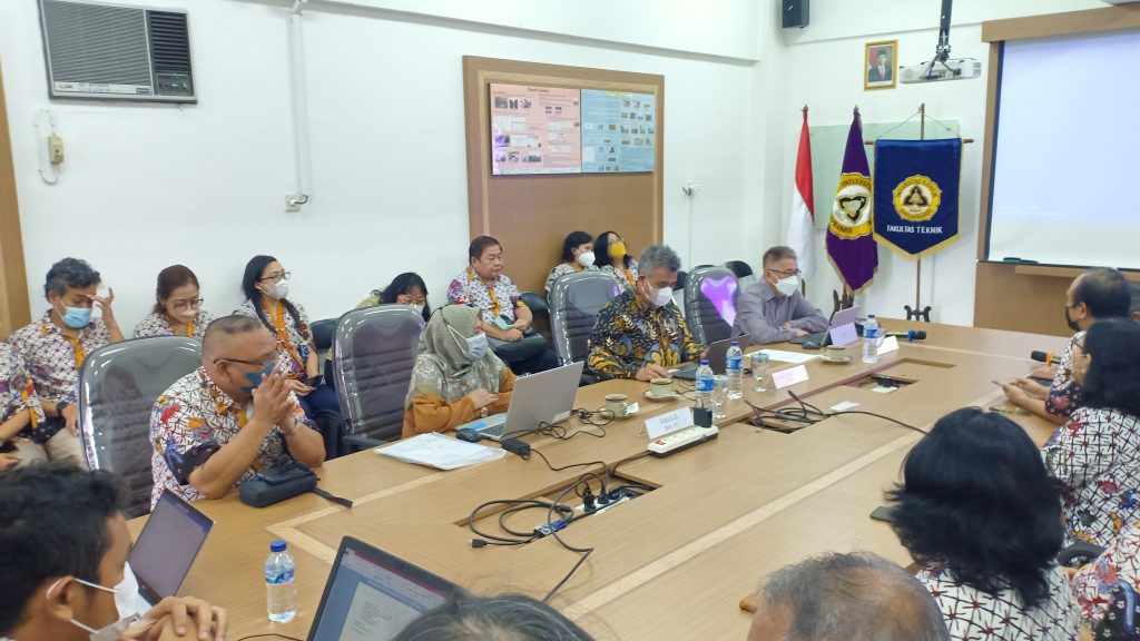 Visitasi Akreditasi Program Profesi Insinyur (PPI) Visitasi Akreditasi Program Profesi Insinyur (PPI)