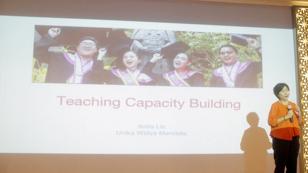 Mengasah dan Mempertajam Keterampilan Dosen melalui Teaching Capacity Building (TCB)