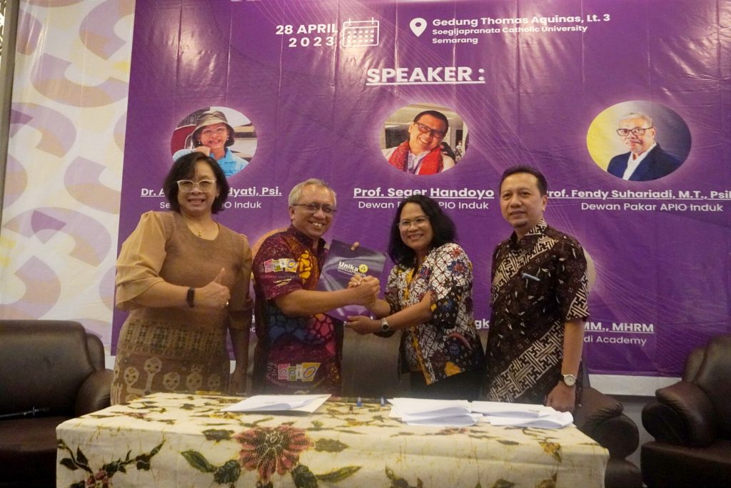 A to Z about Gen Z, Fakultas Psikologi SCU Berkolaborasi dengan APIO Jawa Tengah A to Z about Gen Z, Fakultas Psikologi SCU Berkolaborasi dengan APIO Jawa Tengah
