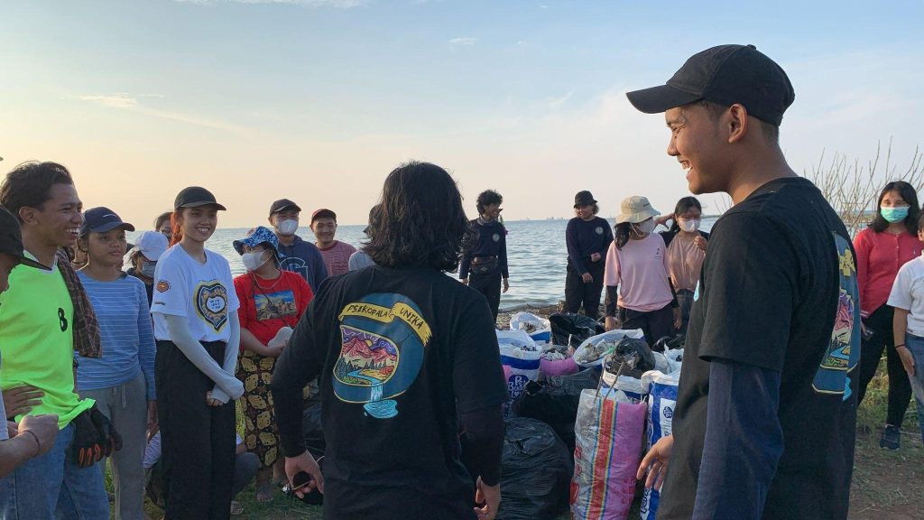 UKM Pecinta Alam Fakultas Psikologi SCU Gelar Kegiatan “Bersih-Bersih” Sebagai Bentuk Perayaan Hari Bumi          