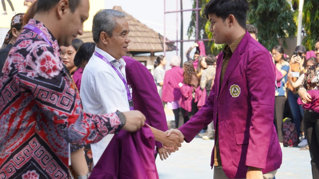 SCU Sebarkan Sukacita lewat Kuliah Kerja Nyata