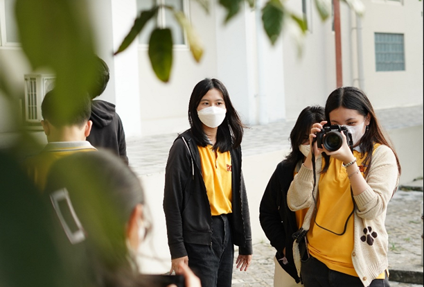 “Mirror Says Hi!” Bersama Beberapa SMA di Kota Semarang