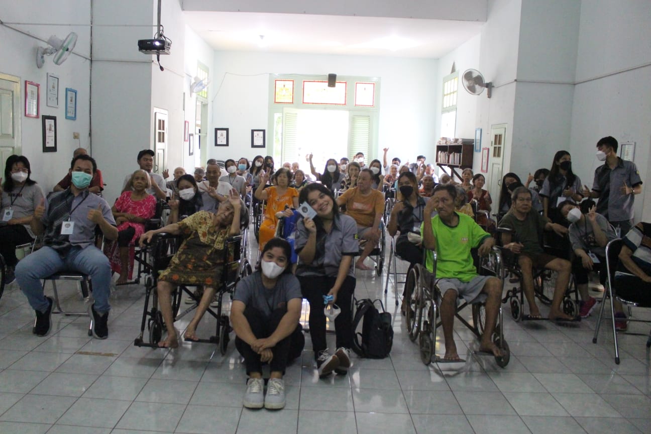 UKM Pelayanan Pastoral Mahasiswa SCU Melakukan Gerakan Aksi Sosial