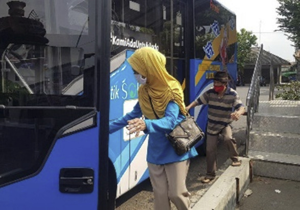 Angkutan Perkotaan “But The Service” Semakin Diminati Angkutan Perkotaan “But The Service” Semakin Diminati