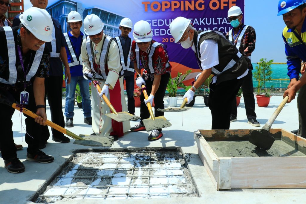 FK SCU Siapkan Fasilitas Penunjang Mahasiswa di Gedung Baru