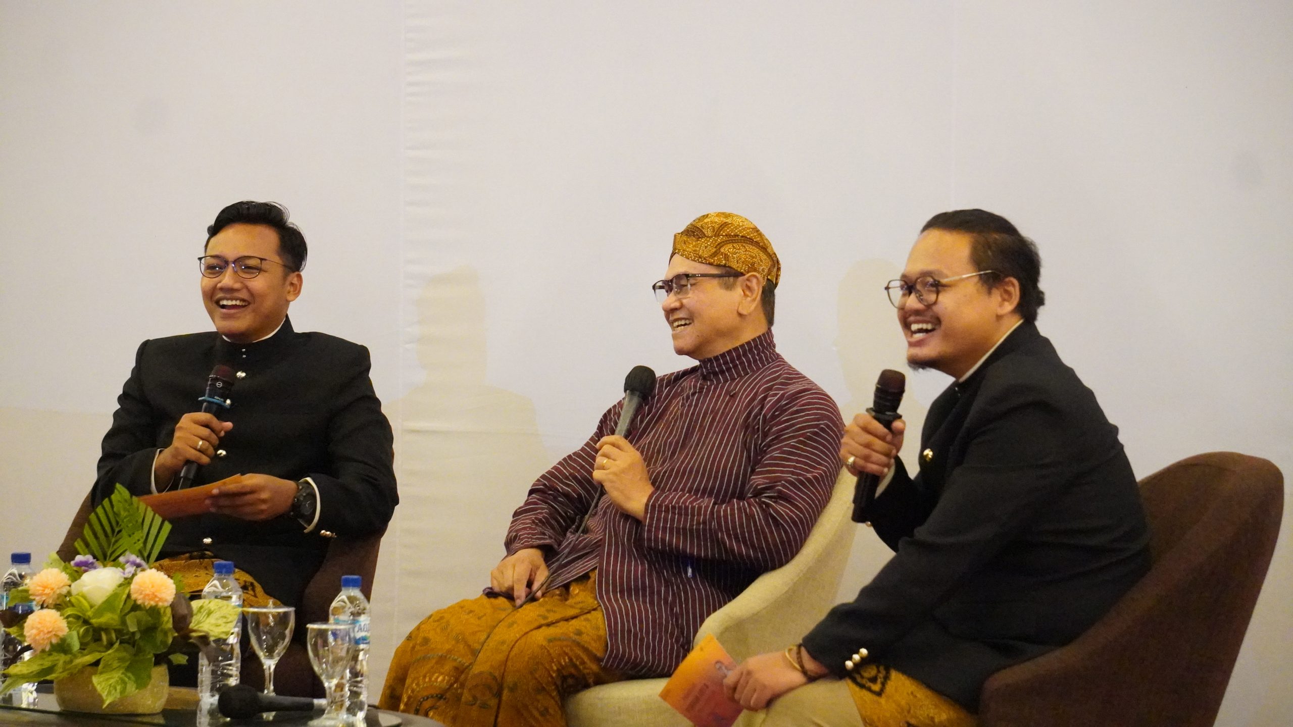 SCU Apresiasi 38 Tahun Pengabdian Mantan Rektornya