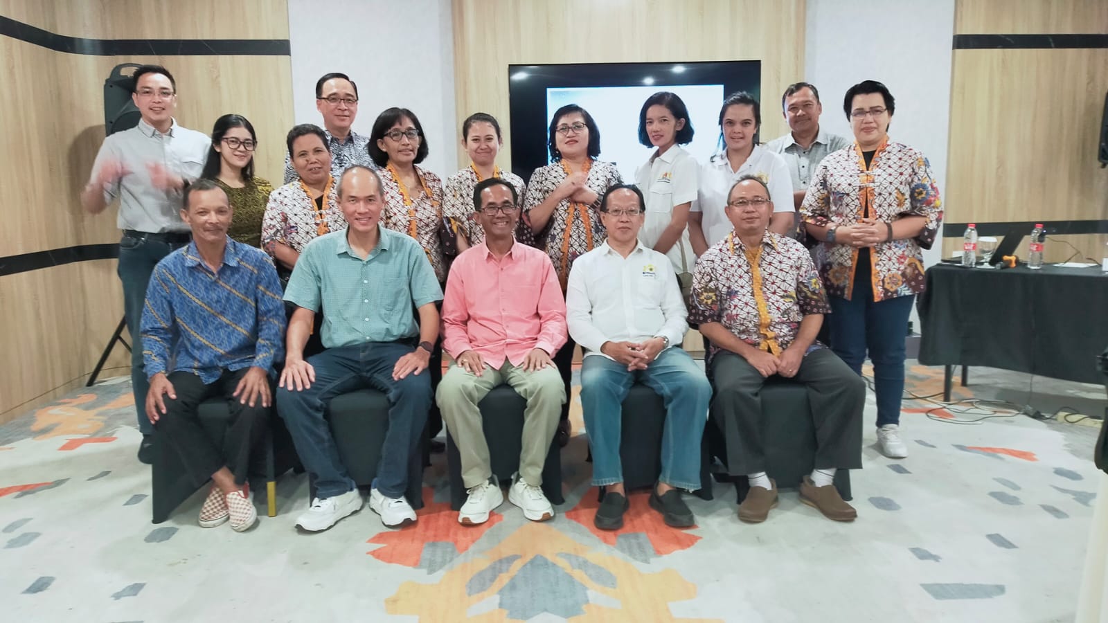 Tingkatkan Kualitas Prodi, Magister Manajemen SCU Gelar FGD Bersama Stakeholder