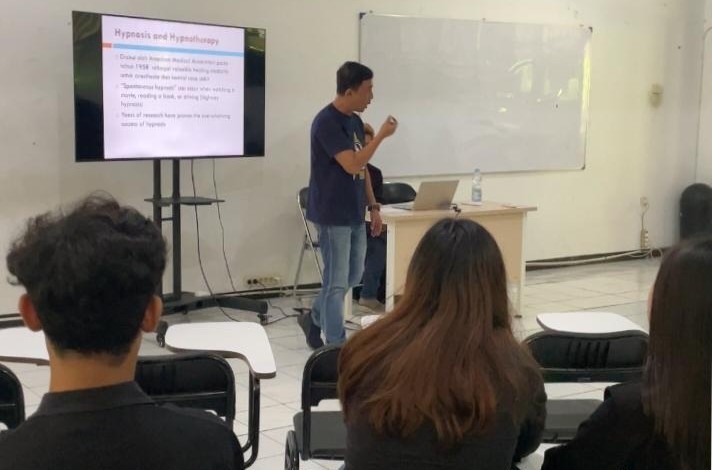 UKM Hypnomorphosis Fakultas Psikologi SCU Gelar Kelas Internal Hypnotherapy