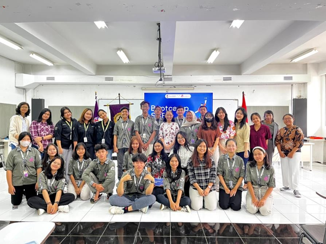 Bootcamp Soegijapranata Creativity Building Day (SCBD) Berikan Bimbingan Mahasiswa Bootcamp Soegijapranata Creativity Building Day (SCBD) Berikan Bimbingan Mahasiswa