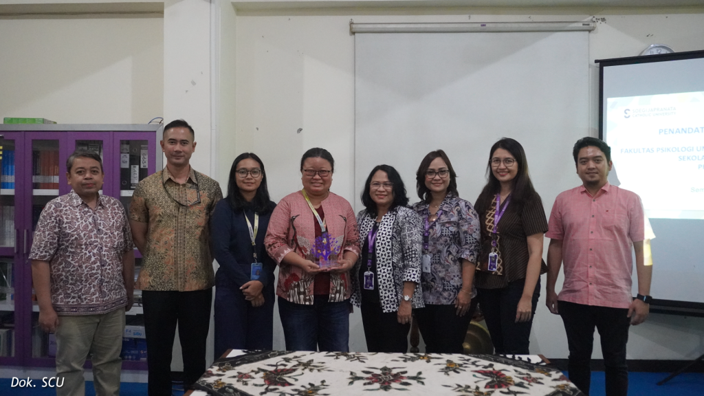 FPsi SCU Berikan Dampingan Psikologi Guru dan Siswa Sekolah