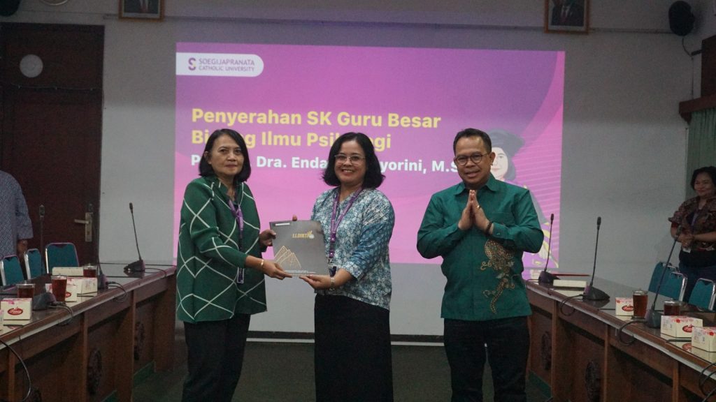Bukti Kontribusi, SCU Cetak Guru Besar Bidang Psikologi