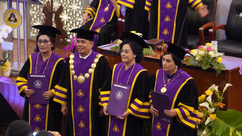 Cetak 3 Guru Besar, Percepatan Jabatan Dosen Jadi Fokus Garapan SCU Cetak 3 Guru Besar, Percepatan Jabatan Dosen Jadi Fokus Garapan SCU