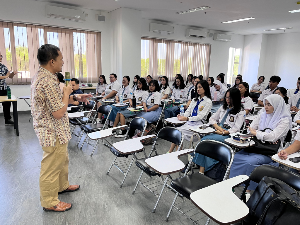 Penuhi Kuota Mahasiswa, FK SCU Ajak Camaba Jalani Pekan Orientasi Menjelang Tahun Ajaran Baru Penuhi Kuota Mahasiswa, FK SCU Ajak Camaba Jalani Pekan Orientasi Menjelang Tahun Ajaran Baru