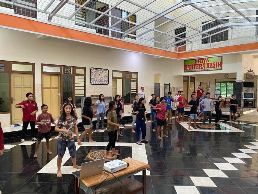 Bulan Bakti dan Gerakan Fakultas Kedokteran Mengajar Bulan Bakti dan Gerakan Fakultas Kedokteran Mengajar