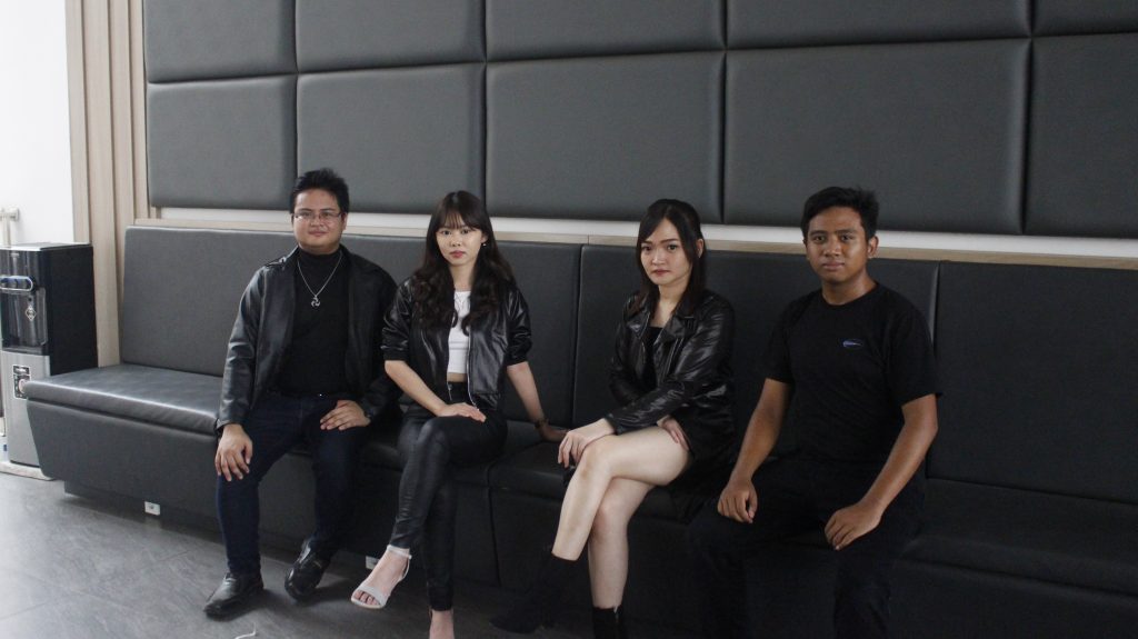 Femme Fatale: Konten Berbahasa Inggris Unik dari CLT-FLA SCU Femme Fatale: Konten Berbahasa Inggris Unik dari CLT-FLA SCU