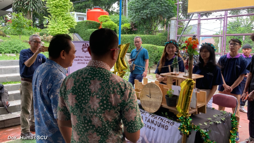 35 Jenis Produk UMKM Dipasarkan Mahasiswa, Dinas Koperasi dan Usaha Mikro Apresiasi Langkah SCU 35 Jenis Produk UMKM Dipasarkan Mahasiswa, Dinas Koperasi dan Usaha Mikro Apresiasi Langkah SCU