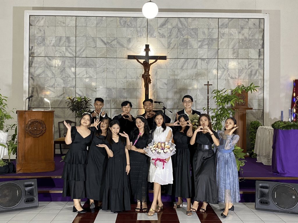 Anggota Baru UKM Gratia Choir Tampil Memukau dalam Gelaran Recital 2024 Anggota Baru UKM Gratia Choir Tampil Memukau dalam Gelaran Recital 2024