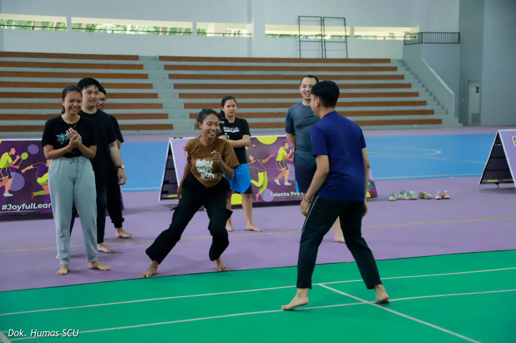 Kegembiraan Sivitas Akademika Ramaikan Dies Natalis Ke-6 FK SCU 