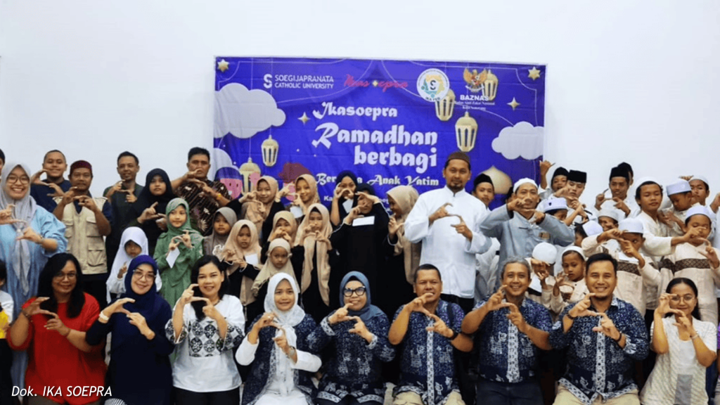 Gelar Buka Puasa Bersama 50 Anak Panti Asuhan, Ikatan Alumni SCU Beri Donasi 100 Al Quran dan Iqra Gelar Buka Puasa Bersama 50 Anak Panti Asuhan, Ikatan Alumni SCU Beri Donasi 100 Al Quran dan Iqra