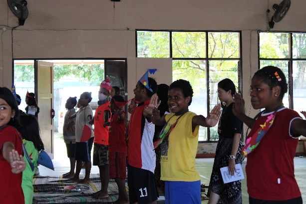 UKM Kembangtaru SCU Kenalkan Tarian Nusantara di Panti Asuhan Kristen Eunike UKM Kembangtaru SCU Kenalkan Tarian Nusantara di Panti Asuhan Kristen Eunike