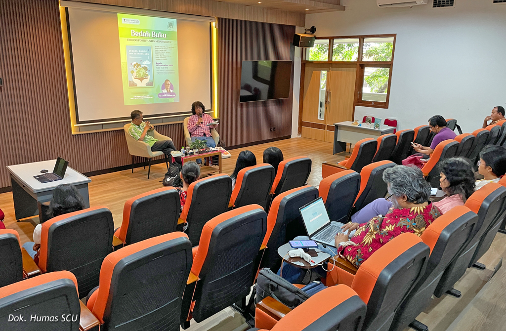 Bedah Buku PMLP SCU Ingatkan Kembali Hubungan Manusia dengan Alam, Tekankan Pentingnya Gagasan Ekologis dalam Kebijakan Publik Bedah Buku PMLP SCU Ingatkan Kembali Hubungan Manusia dengan Alam, Tekankan Pentingnya Gagasan Ekologis dalam Kebijakan Publik