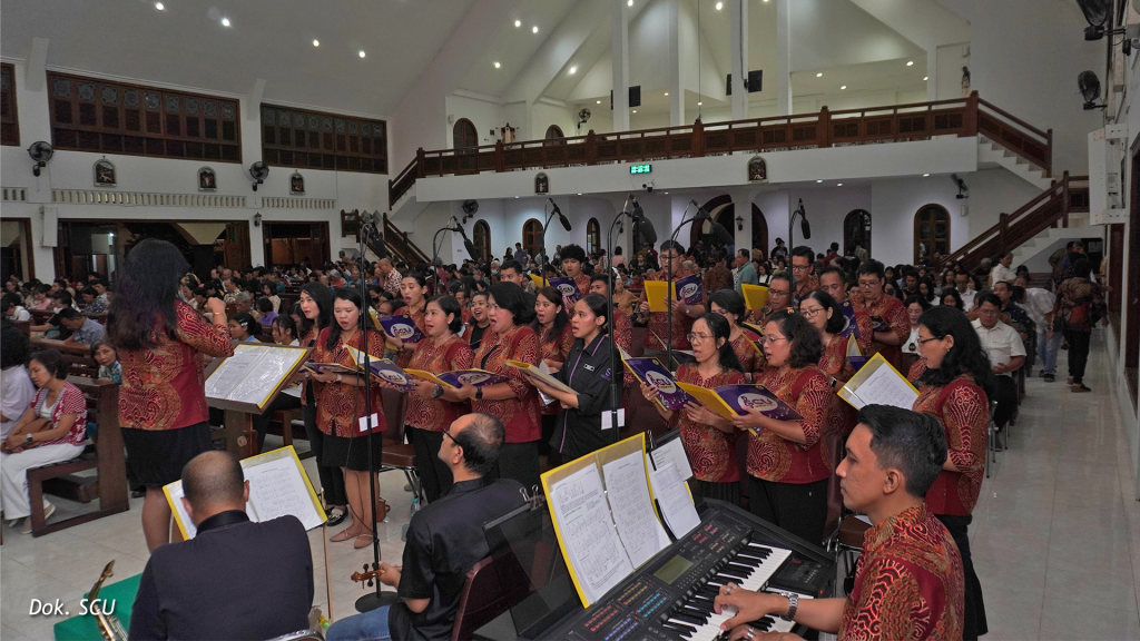 SCU Berikan Pelayanan Pastoral di Paroki Wonosari; Paduan Suara dan Peneguhan Putra-Putri Altar