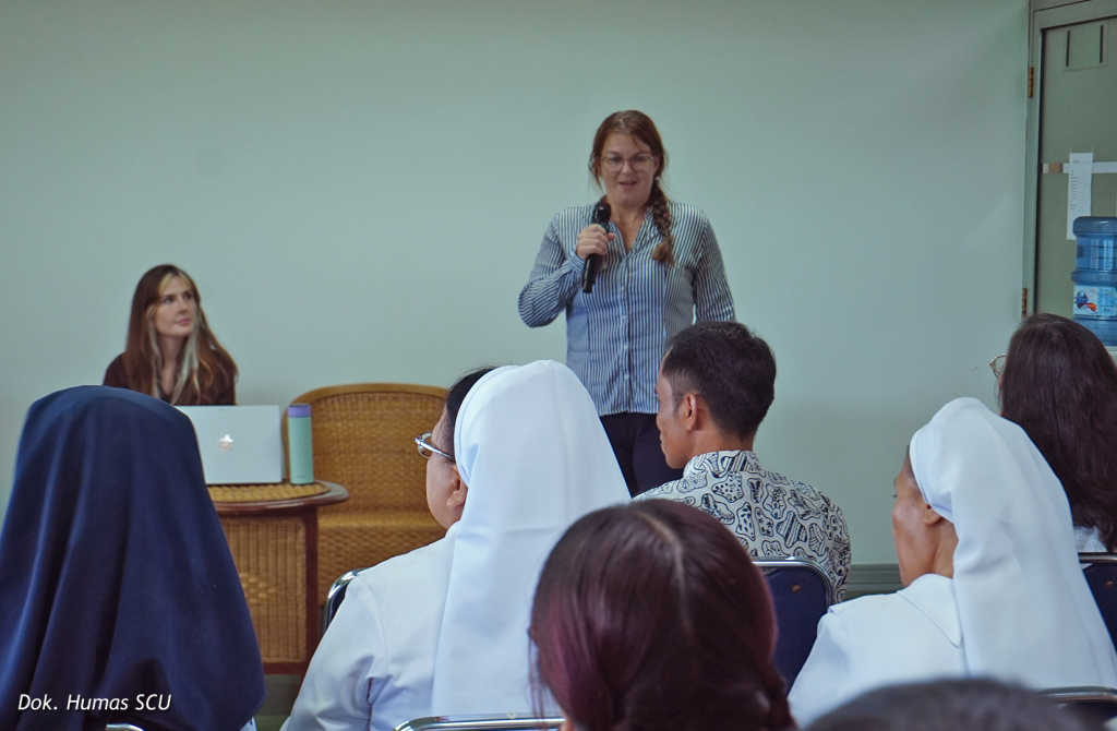 Kuliah Umum PMLP SCU Ungkap Sejarah Panti Asuhan Kristen di Semarang 