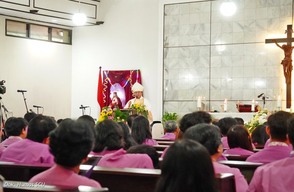 Bentuk Perutusan Gereja, Uskup KAS Ajak Pejabat Struktural Baru SCU Hidupi Sinodalitas dalam Tugas Kepemimpinan di Kampus