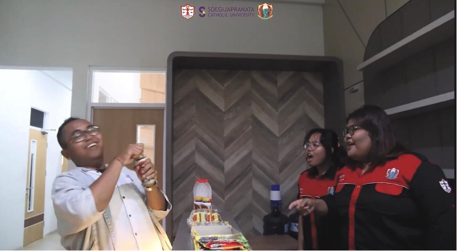 BEMF-HK SCU Gelar FHK Fundraising untuk Tumbuhkan Semangat Wirausaha Mahasiswa BEMF-HK SCU Gelar FHK Fundraising untuk Tumbuhkan Semangat Wirausaha Mahasiswa