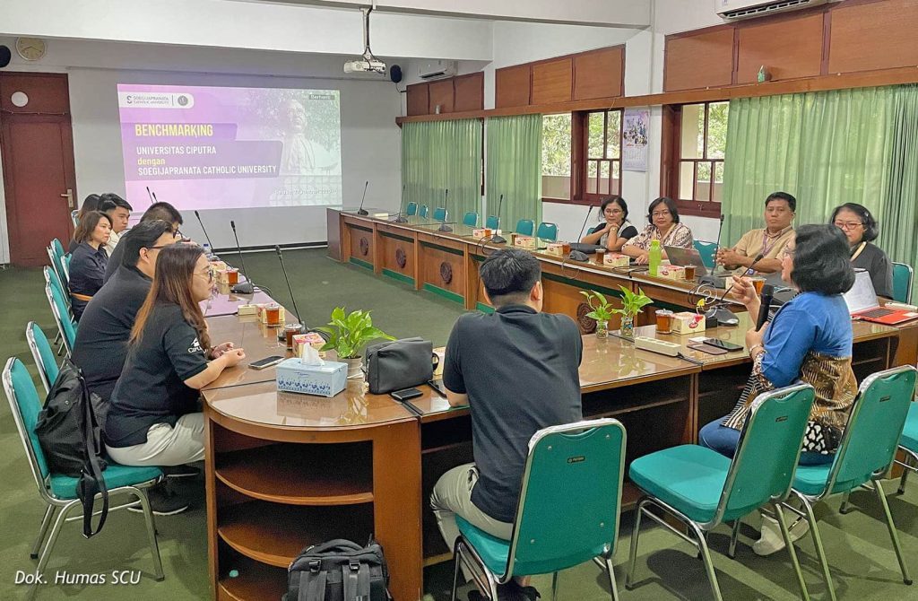 SCU Terima Studi Banding UC Surabaya, Perkuat Pengembangan Karier dan Pengelolaan Lulusan